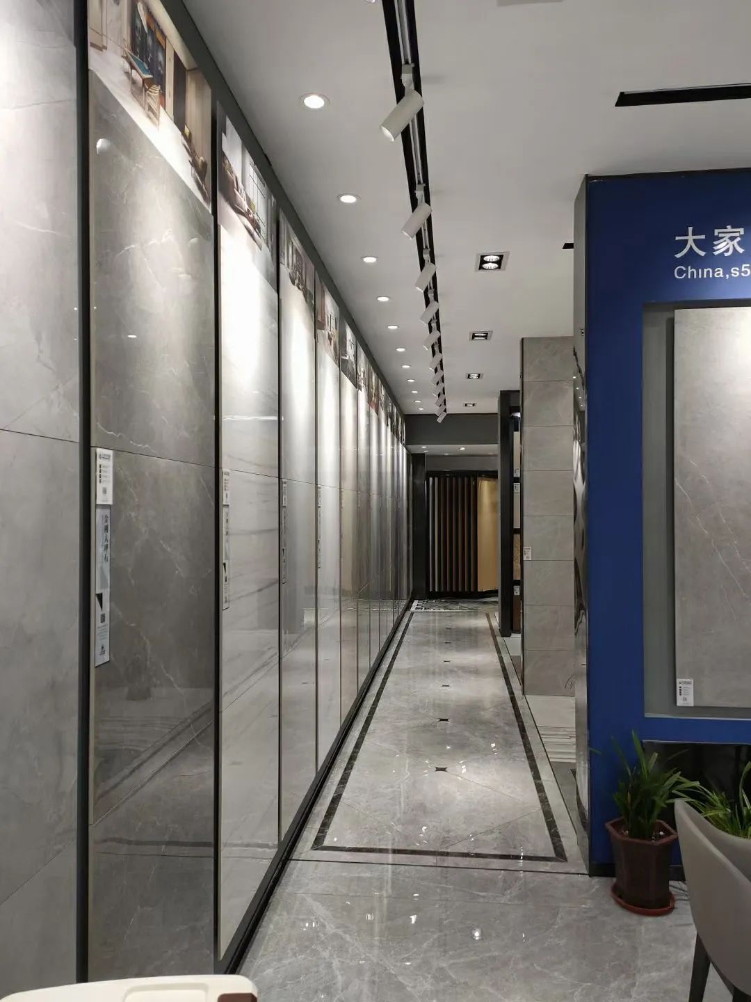 中國設計選材金牌服務(wù)商 | 范里典：與時(shí)俱進(jìn)，唯有創(chuàng  )新(圖5)