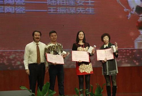 【峰會(huì )一線(xiàn)】大將軍陶瓷2015合作伙伴峰會(huì )暨新品發(fā)布會(huì )圓滿(mǎn)成功
(圖5)