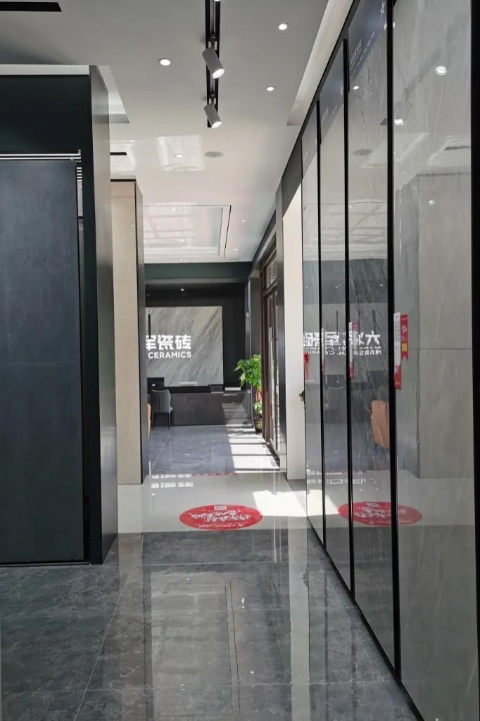 新店鑒賞 | 大將軍瓷磚高州旗艦店，以全新SI形象登場(chǎng)！(圖5)