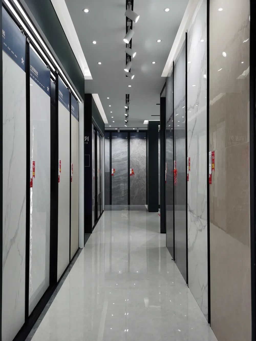 新店鑒賞 | 大將軍瓷磚高州旗艦店，以全新SI形象登場(chǎng)！(圖14)