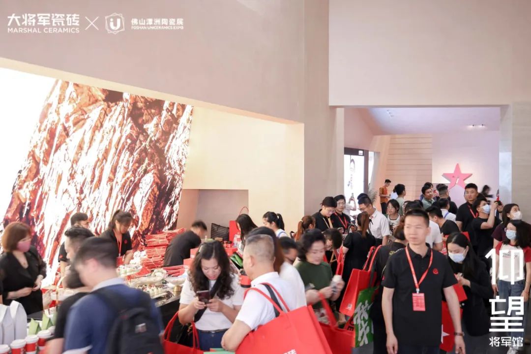 被稱(chēng)為潭洲展最值得打卡的展位,【仰望·將軍館】憑什么?(圖3) 被稱(chēng)為潭洲展最值得打卡的展位,【仰望·將軍館】憑什么?(圖3)