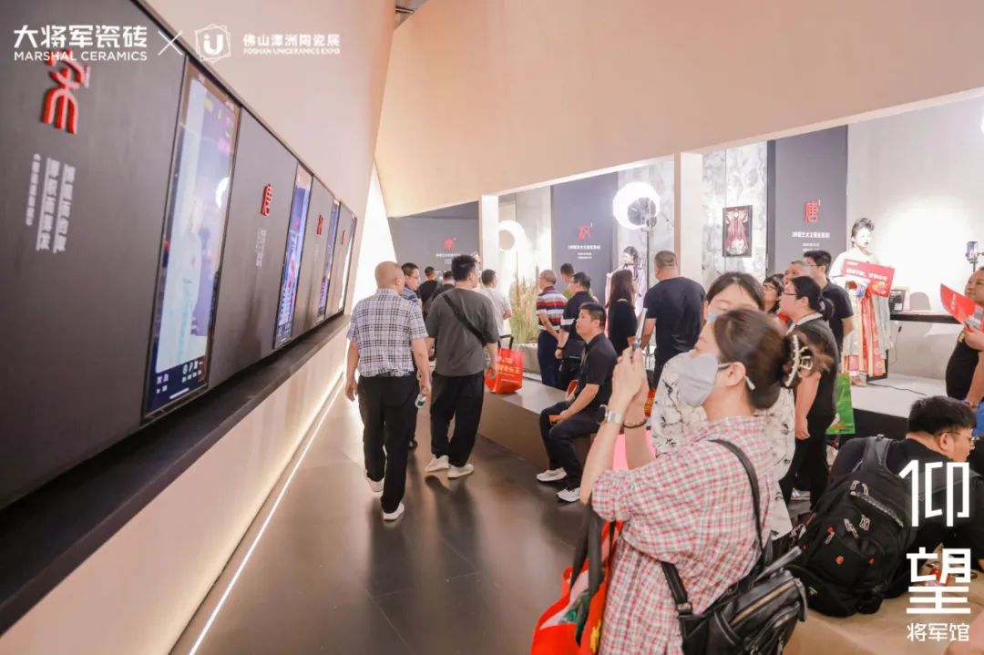 被稱(chēng)為潭洲展最值得打卡的展位,【仰望·將軍館】憑什么?(圖20) 被稱(chēng)為潭洲展最值得打卡的展位,【仰望·將軍館】憑什么?(圖20)