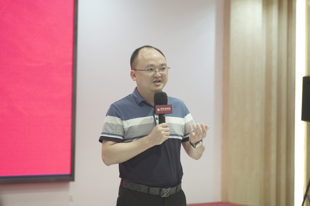 百億財富計劃丨大將軍瓷磚與多家工程運營(yíng)商達成戰略合作!(圖10) 百億財富計劃丨大將軍瓷磚與多家工程運營(yíng)商達成戰略合作!(圖10)